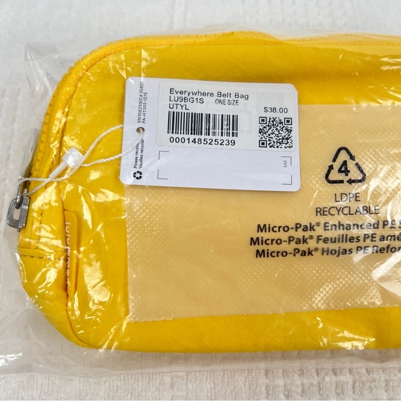 NWT Lululemon Everywhere Belt Bag (1L) - Utility Yellow - Picture 2 of 5